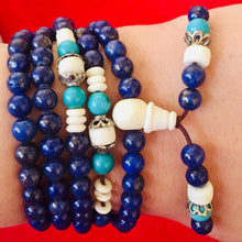 Load image into Gallery viewer, Blue Beaded Bracelet
